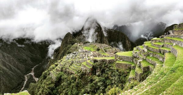 Imagen panorámica de las ruinas de Machu Picchu